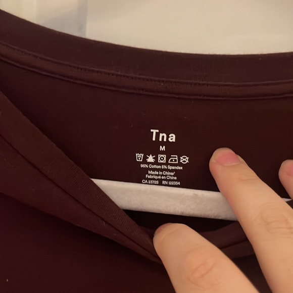 Aritzia tna long sleeve - Picture 2 of 3